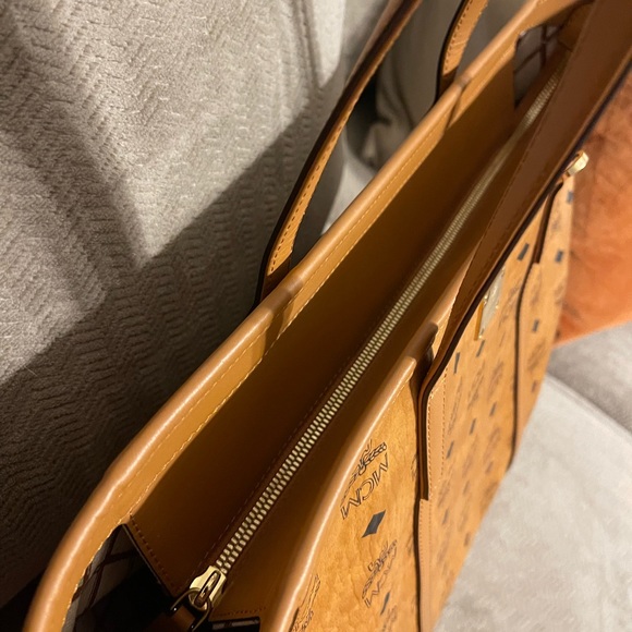 MCM SHOPPER SOLD - Picture 14 of 14